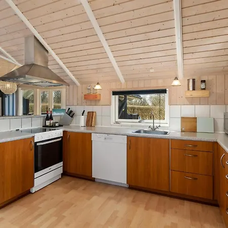 3 Bedroom Stunning In *