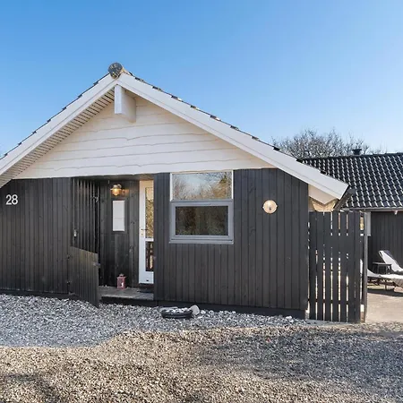 Дом отдыха 3 Bedroom Stunning In *