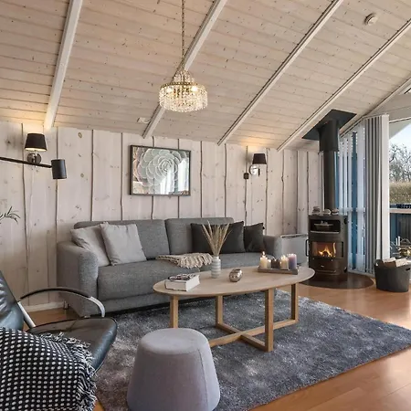 3 Bedroom Stunning In *